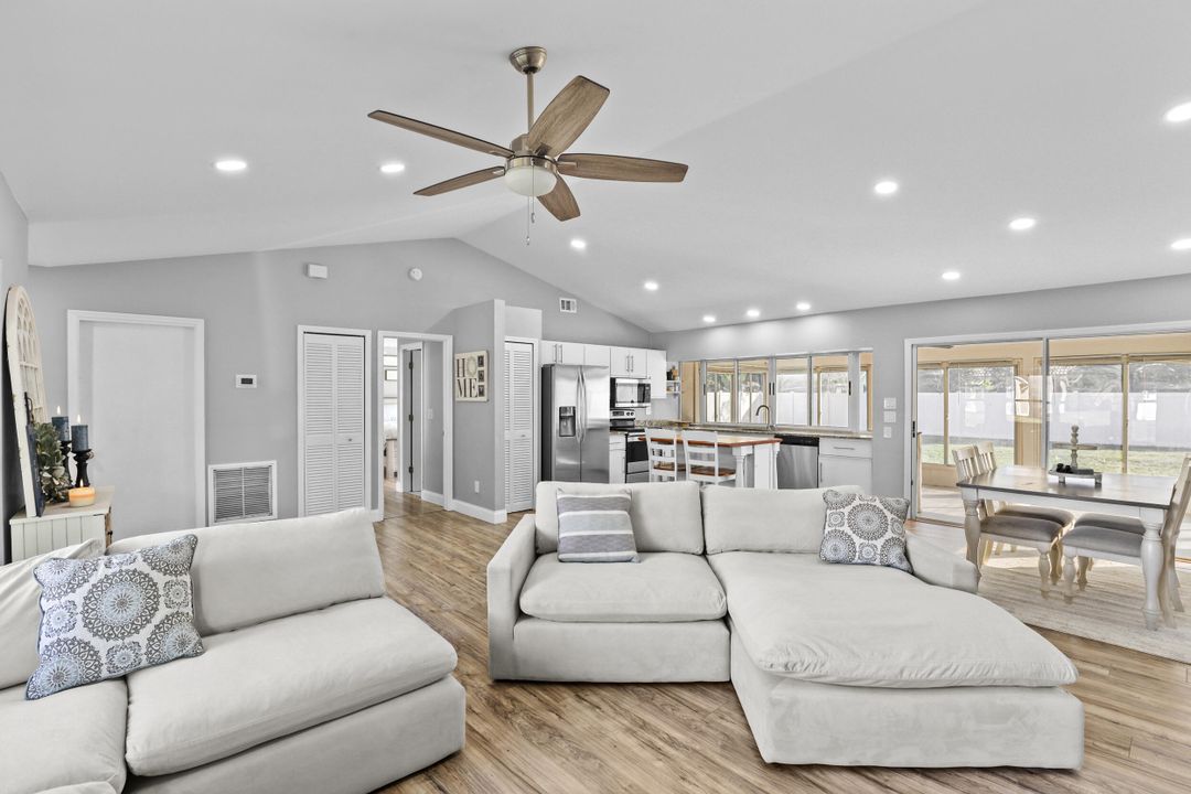 For Sale: $349,000 (3 beds, 2 baths, 1320 Square Feet)