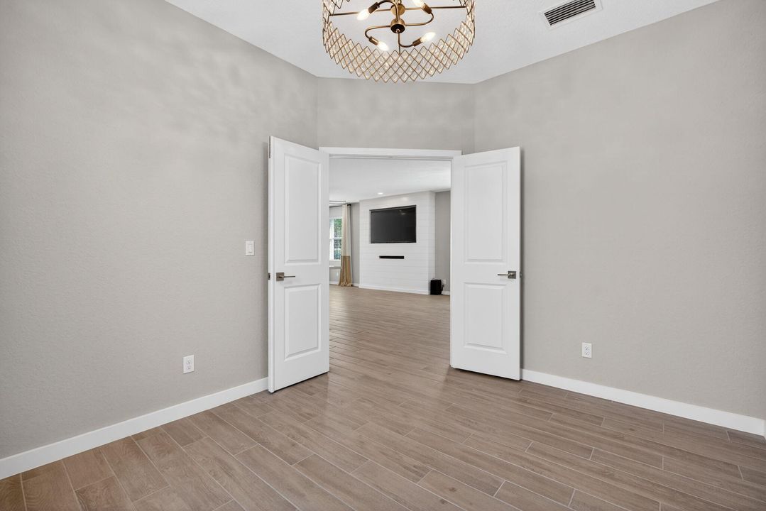 For Sale: $570,000 (2 beds, 2 baths, 1500 Square Feet)