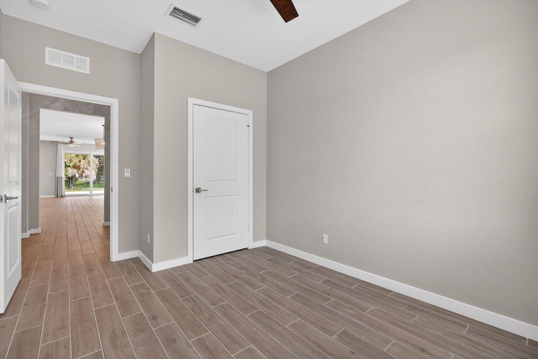 For Sale: $570,000 (2 beds, 2 baths, 1500 Square Feet)