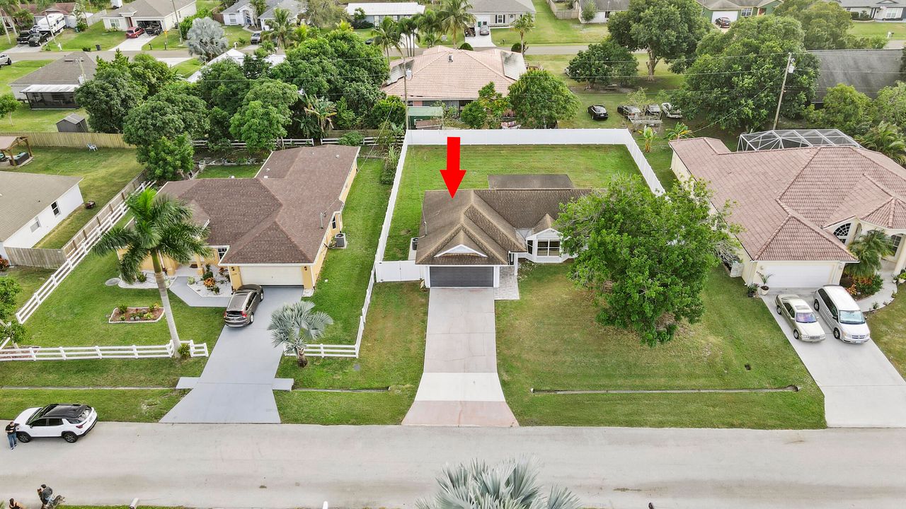 For Sale: $349,000 (3 beds, 2 baths, 1320 Square Feet)