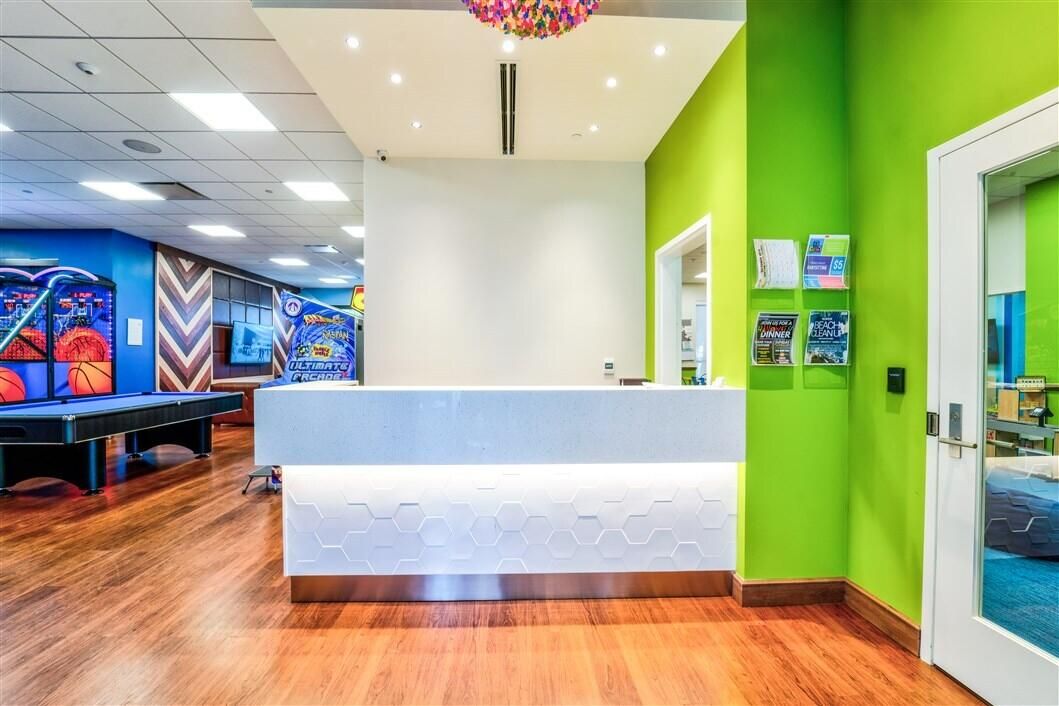 En Venta: $1,375,000 (4 camas, 4 baños, 4251 Pies cuadrados)