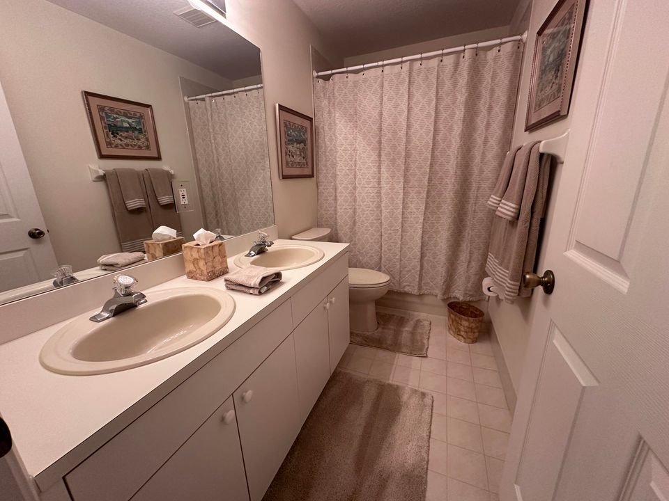 出租: $6,250 (3 贝兹, 2 浴室, 2397 平方英尺)