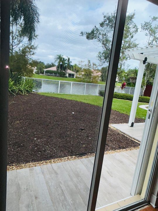 En Venta: $819,900 (4 camas, 3 baños, 2499 Pies cuadrados)