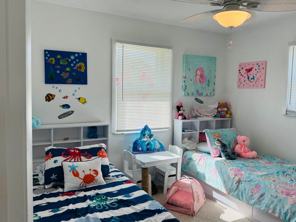 For Sale: $410,000 (3 beds, 2 baths, 1096 Square Feet)