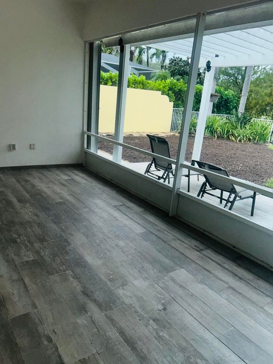 En Venta: $819,900 (4 camas, 3 baños, 2499 Pies cuadrados)