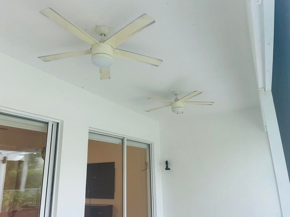 En Venta: $819,900 (4 camas, 3 baños, 2499 Pies cuadrados)