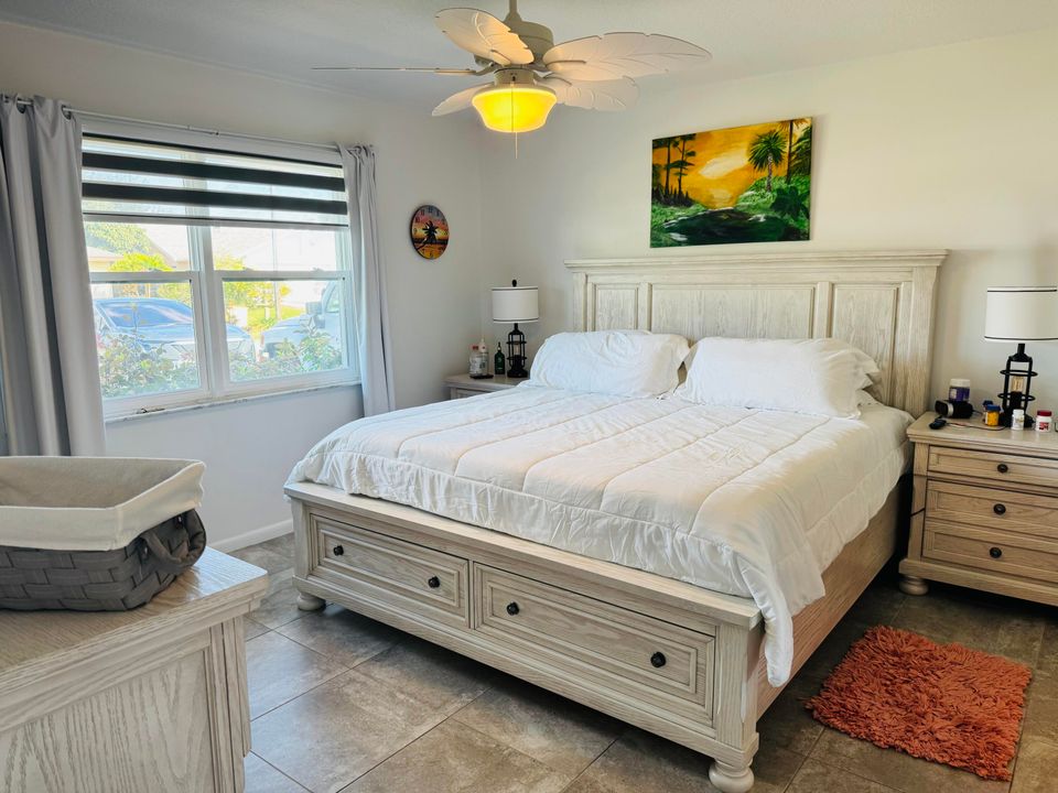 For Sale: $410,000 (3 beds, 2 baths, 1096 Square Feet)