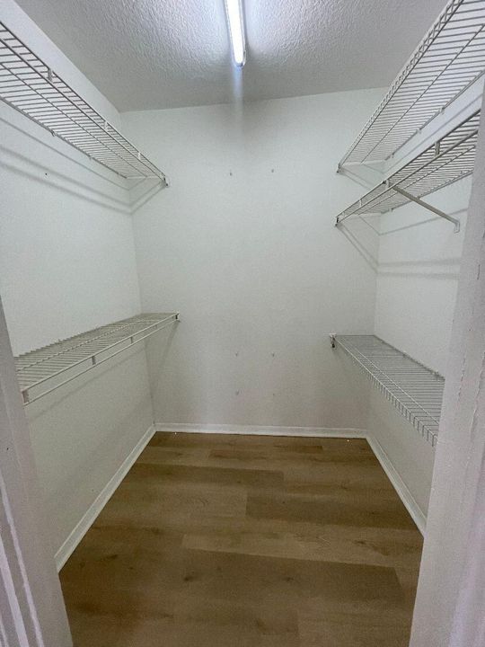 В аренду: $2,000 (2 спален, 1 ванн, 758 Квадратных фут)