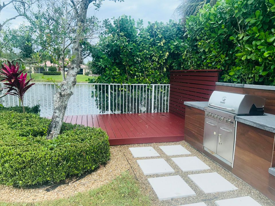 En Venta: $819,900 (4 camas, 3 baños, 2499 Pies cuadrados)