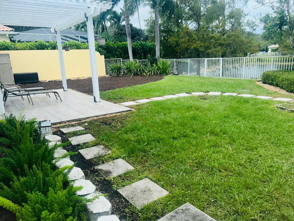 En Venta: $819,900 (4 camas, 3 baños, 2499 Pies cuadrados)