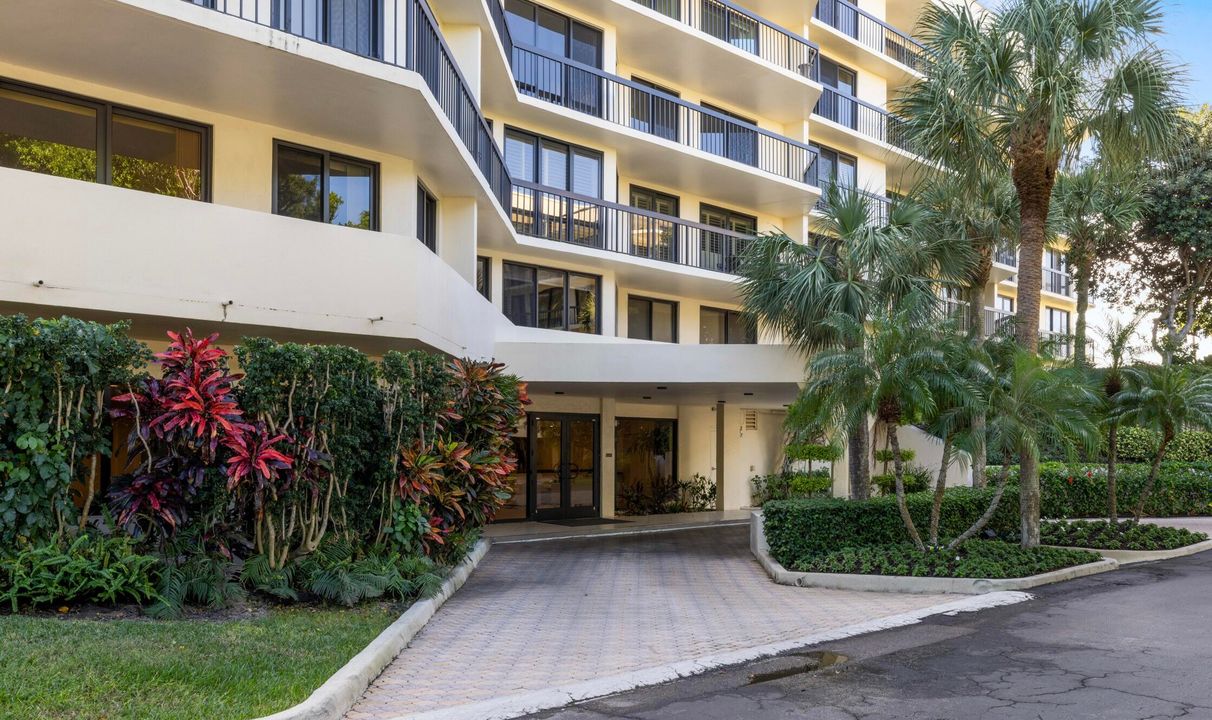 For Sale: $1,350,000 (2 beds, 2 baths, 1780 Square Feet)