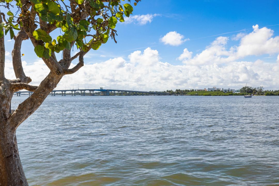 For Sale: $1,350,000 (2 beds, 2 baths, 1780 Square Feet)