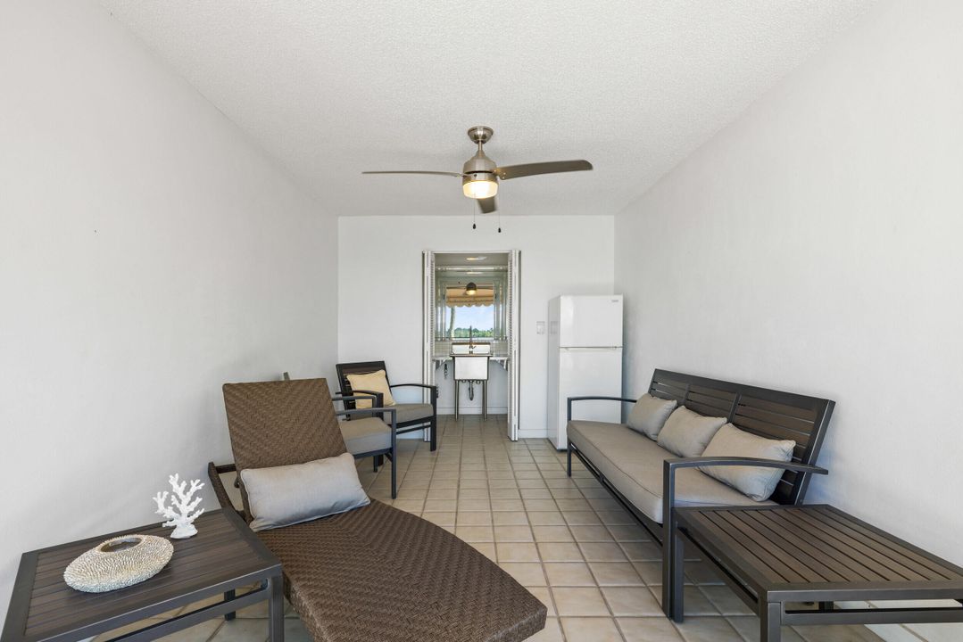 For Sale: $1,350,000 (2 beds, 2 baths, 1780 Square Feet)