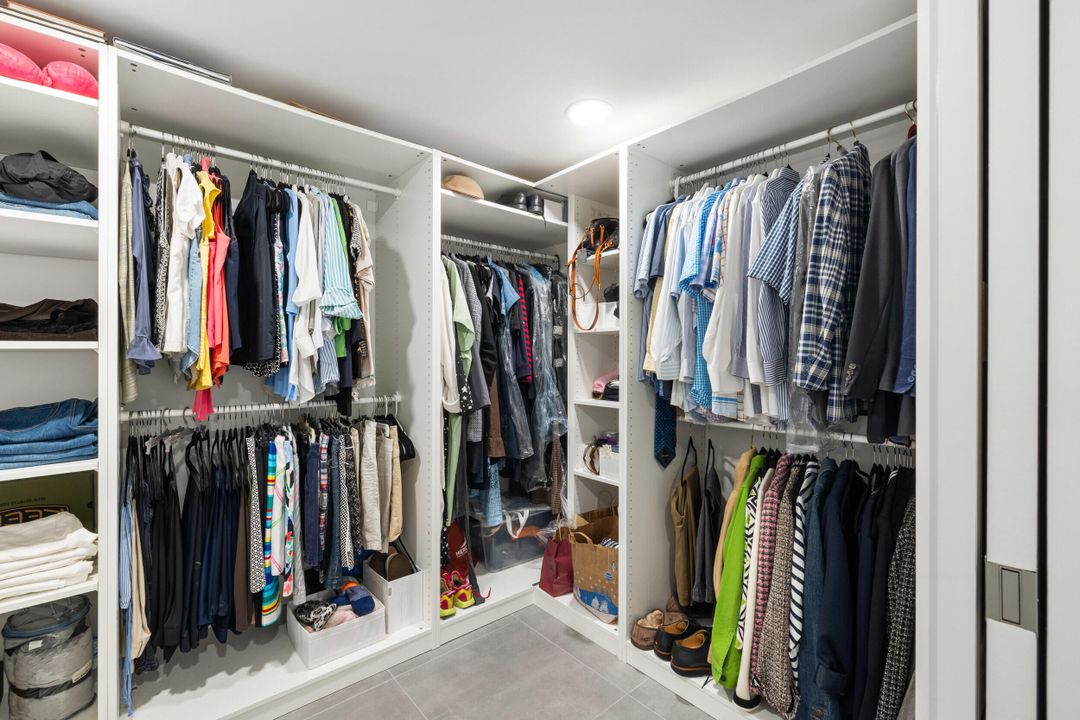 For Sale: $1,350,000 (2 beds, 2 baths, 1780 Square Feet)