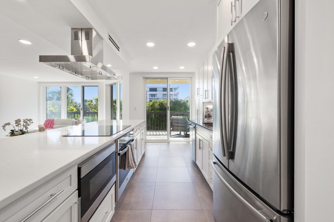 For Sale: $1,350,000 (2 beds, 2 baths, 1780 Square Feet)