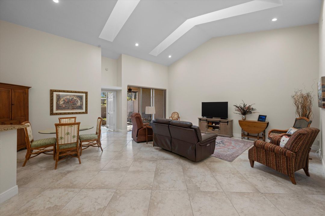 En Venta: $485,000 (2 camas, 2 baños, 1355 Pies cuadrados)