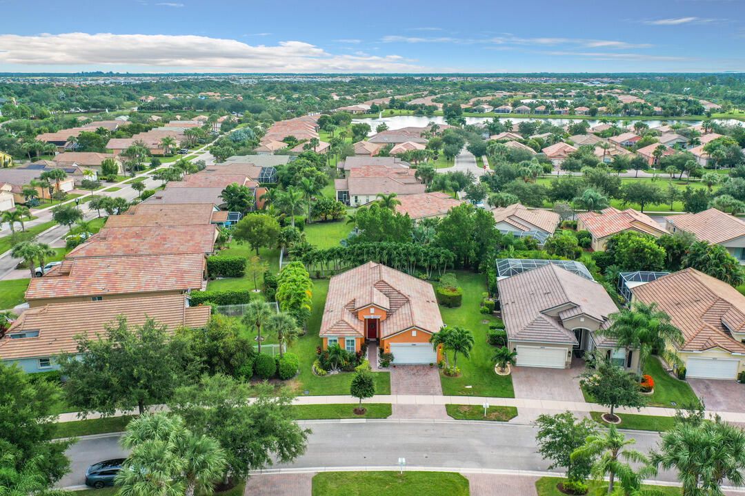 For Sale: $324,900 (3 beds, 2 baths, 1513 Square Feet)