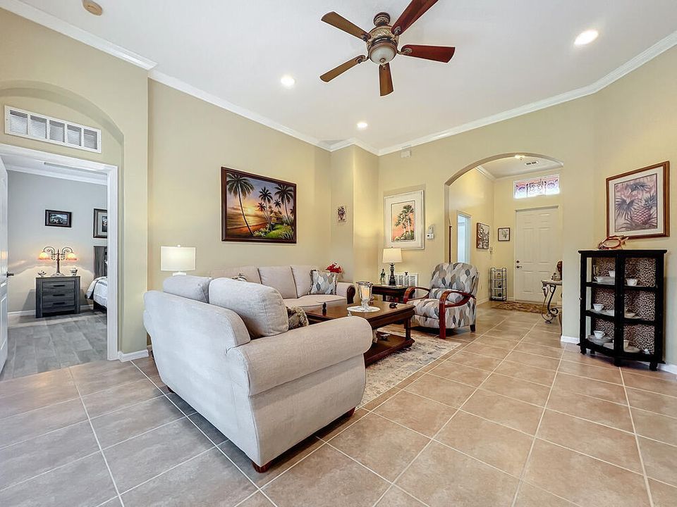 For Sale: $324,900 (3 beds, 2 baths, 1513 Square Feet)