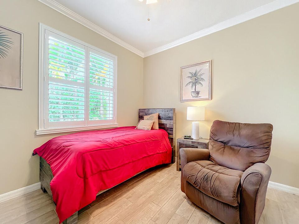 For Sale: $324,900 (3 beds, 2 baths, 1513 Square Feet)