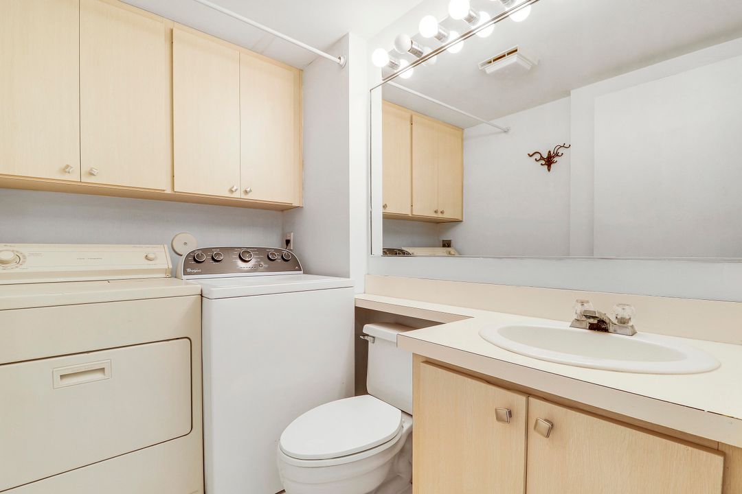 待售: $263,000 (2 贝兹, 2 浴室, 1374 平方英尺)