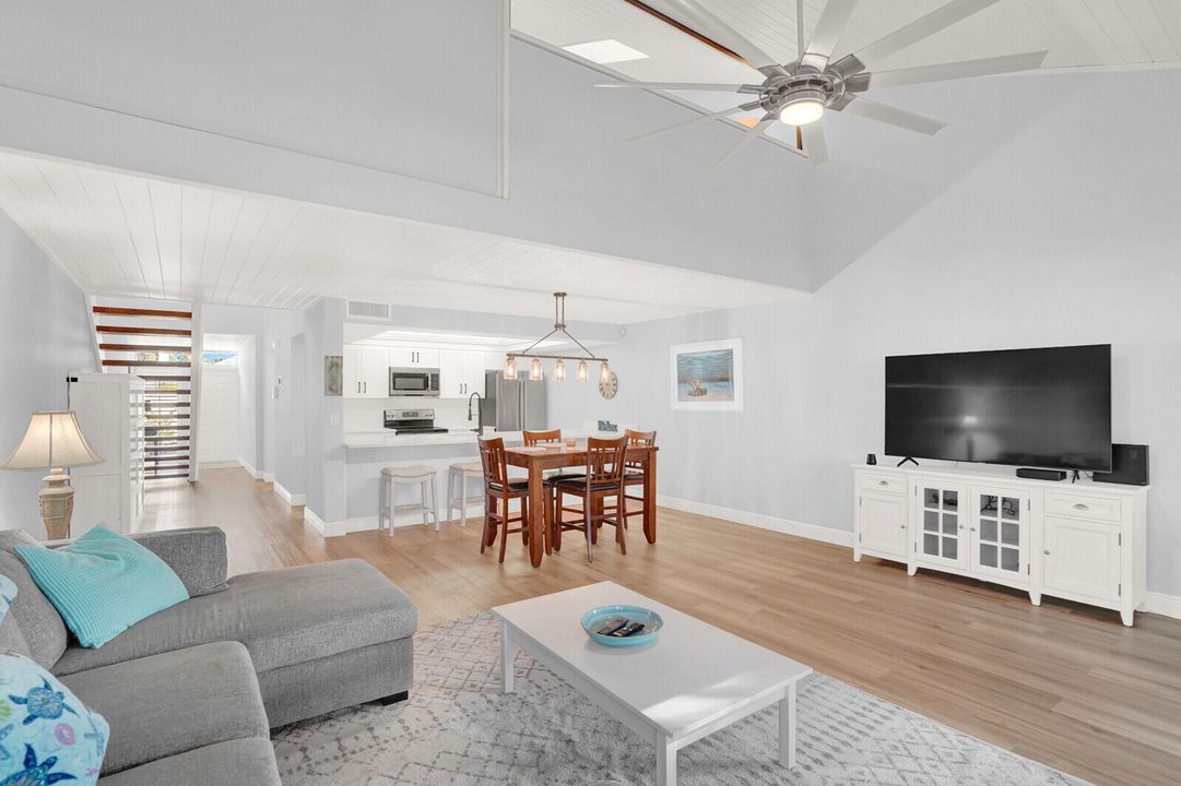 For Sale: $544,999 (2 beds, 2 baths, 1540 Square Feet)