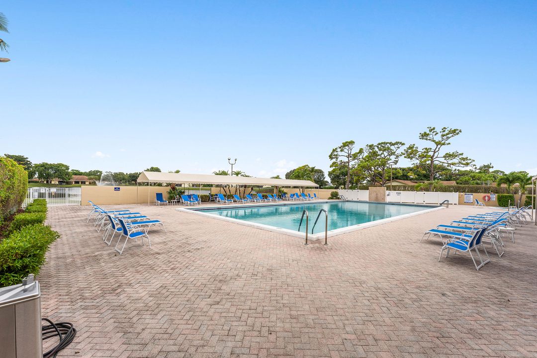 En Venta: $625,000 (2 camas, 2 baños, 2415 Pies cuadrados)