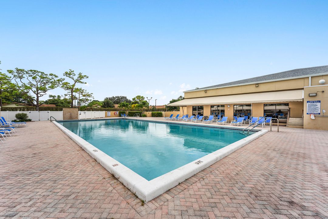 En Venta: $625,000 (2 camas, 2 baños, 2415 Pies cuadrados)