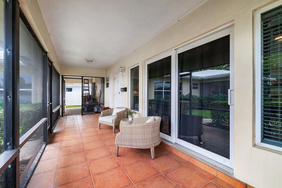 For Rent: $2,800 (2 beds, 2 baths, 1100 Square Feet)