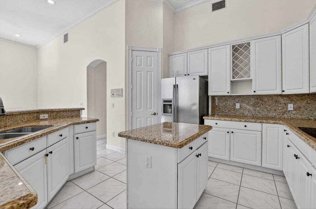 For Sale: $1,175,000 (4 beds, 3 baths, 3109 Square Feet)