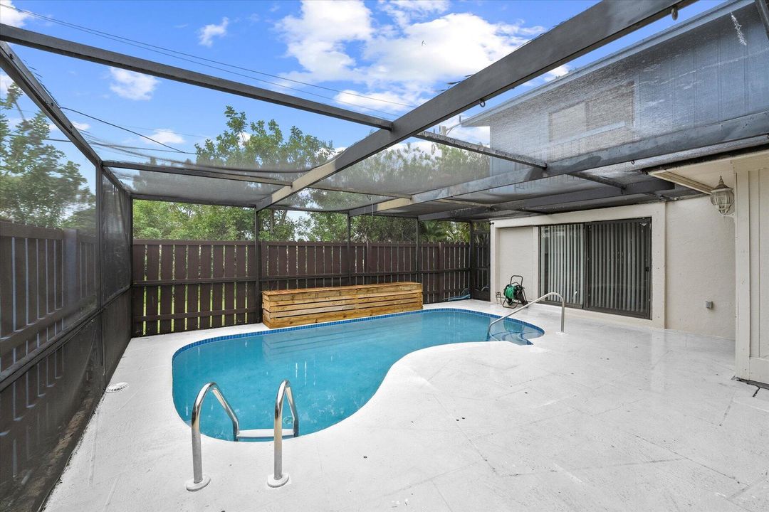 出租: $2,850 (3 贝兹, 2 浴室, 1646 平方英尺)