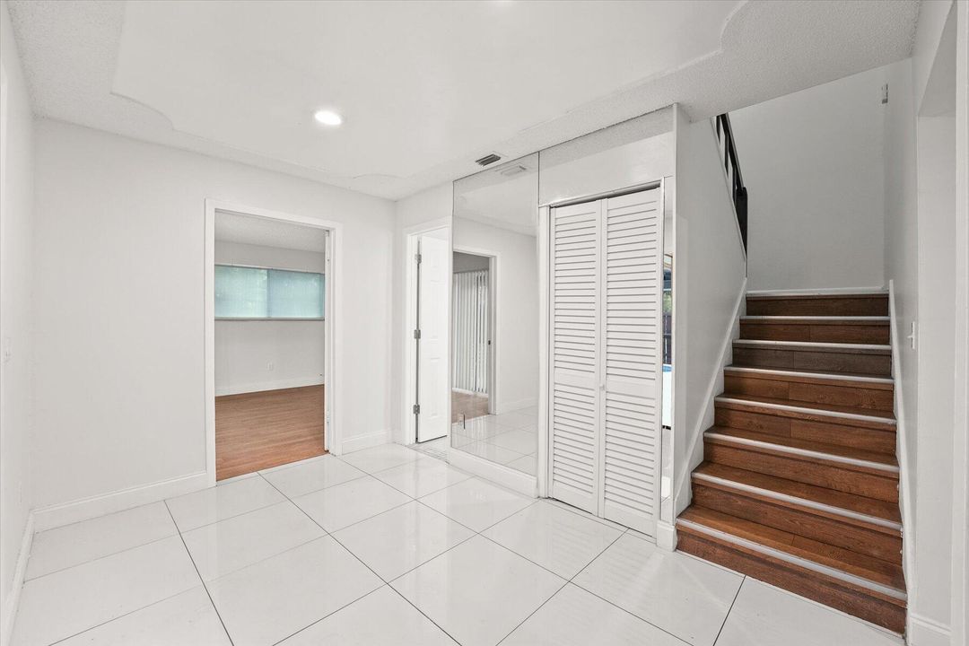 出租: $2,850 (3 贝兹, 2 浴室, 1646 平方英尺)