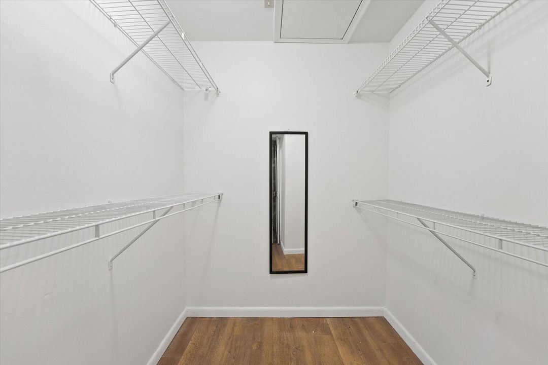 出租: $2,850 (3 贝兹, 2 浴室, 1646 平方英尺)