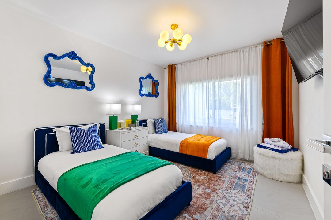 For Rent: $12,000 (4 beds, 3 baths, 2540 Square Feet)