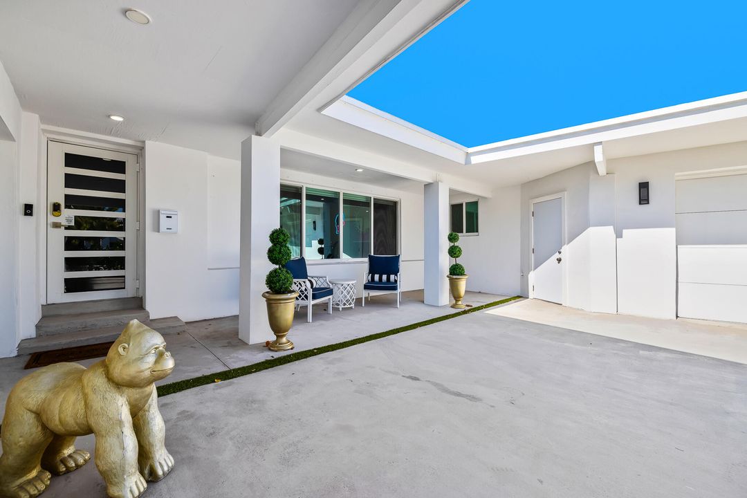 For Rent: $12,000 (4 beds, 3 baths, 2540 Square Feet)