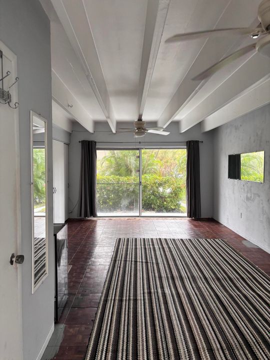 待售: $75,000 (1 贝兹, 1 浴室, 375 平方英尺)