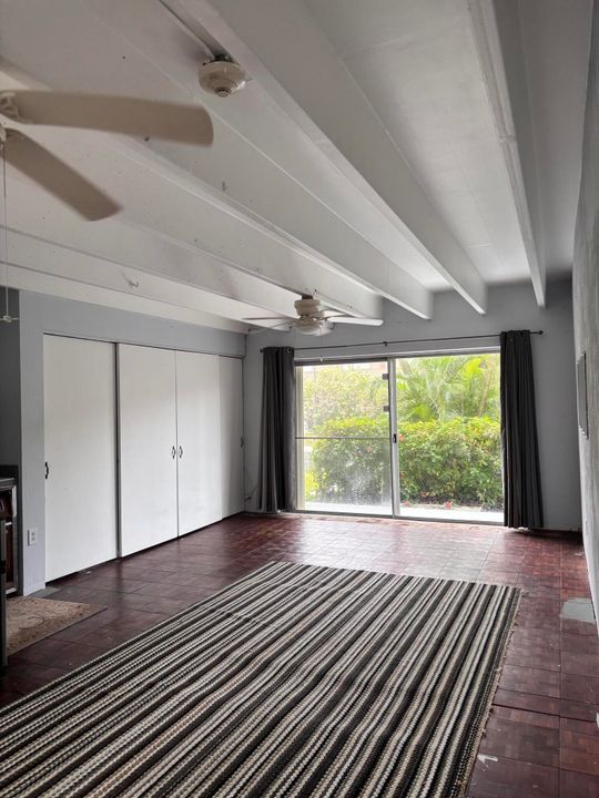 待售: $75,000 (1 贝兹, 1 浴室, 375 平方英尺)