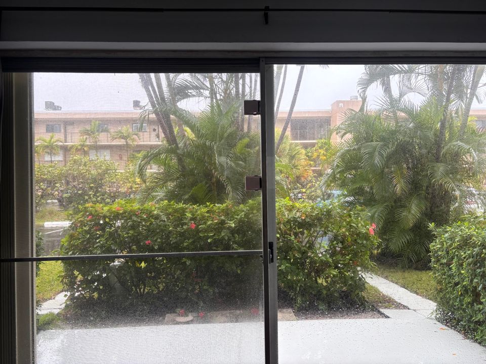 待售: $75,000 (1 贝兹, 1 浴室, 375 平方英尺)