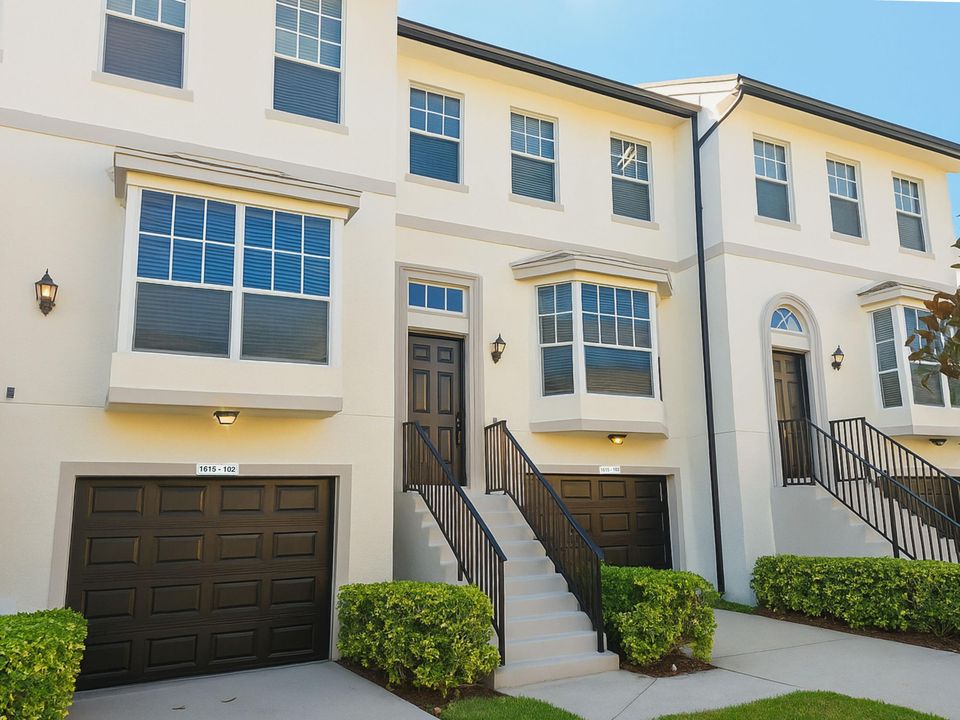 For Sale: $250,000 (2 beds, 2 baths, 1578 Square Feet)