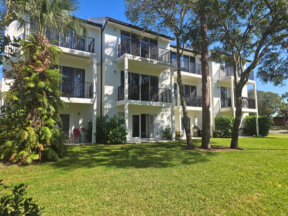 For Sale: $250,000 (2 beds, 2 baths, 1578 Square Feet)