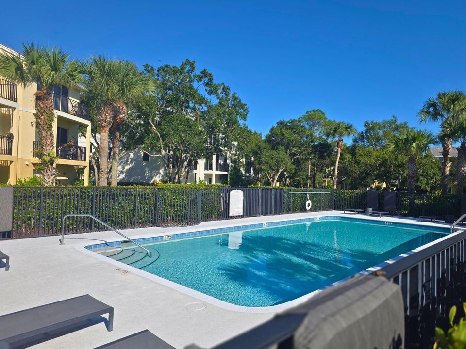 For Sale: $250,000 (2 beds, 2 baths, 1578 Square Feet)