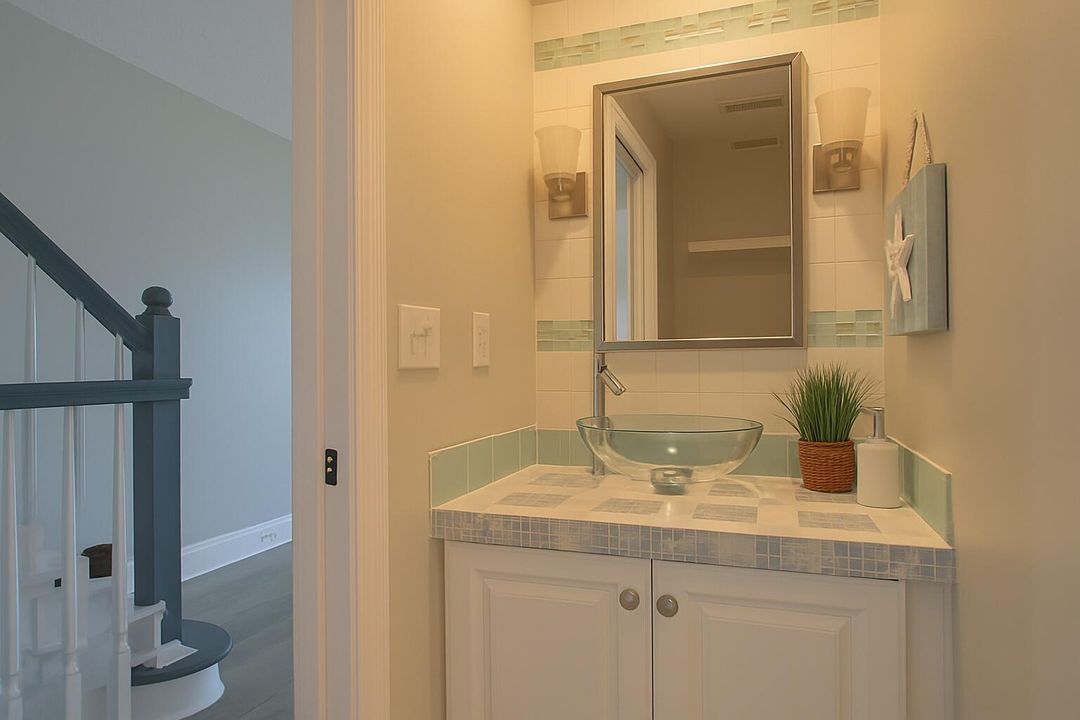 For Sale: $250,000 (2 beds, 2 baths, 1578 Square Feet)