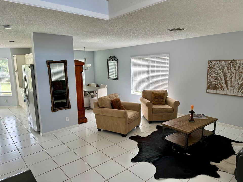 For Rent: $7,500 (4 beds, 2 baths, 2039 Square Feet)