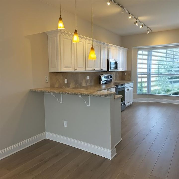 For Sale: $250,000 (2 beds, 2 baths, 1578 Square Feet)