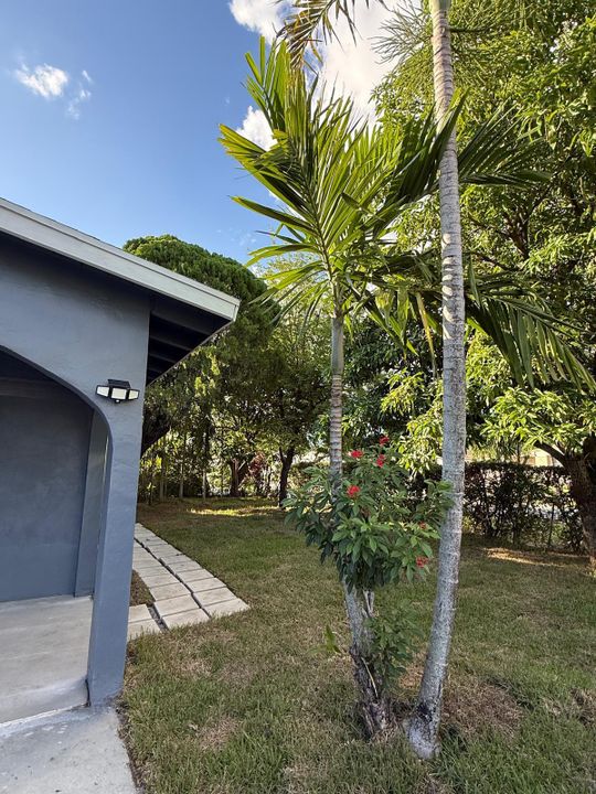 For Sale: $587,500 (4 beds, 3 baths, 1441 Square Feet)