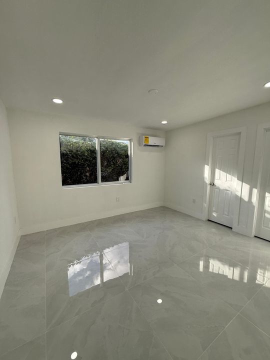 For Sale: $587,500 (4 beds, 3 baths, 1441 Square Feet)