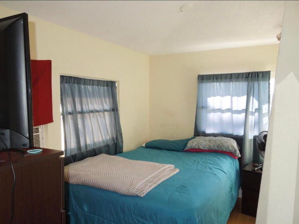 For Sale: $475,000 (0 beds, 0 baths, 1280 Square Feet)