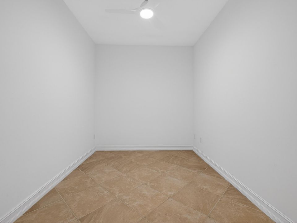 For Sale: $1,100,000 (2 beds, 2 baths, 1648 Square Feet)