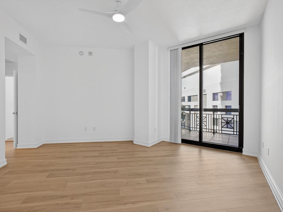 For Sale: $1,100,000 (2 beds, 2 baths, 1648 Square Feet)