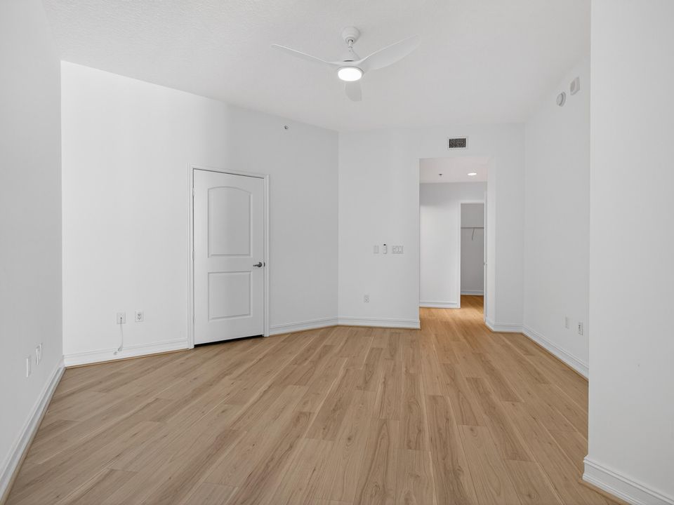 For Sale: $1,100,000 (2 beds, 2 baths, 1648 Square Feet)