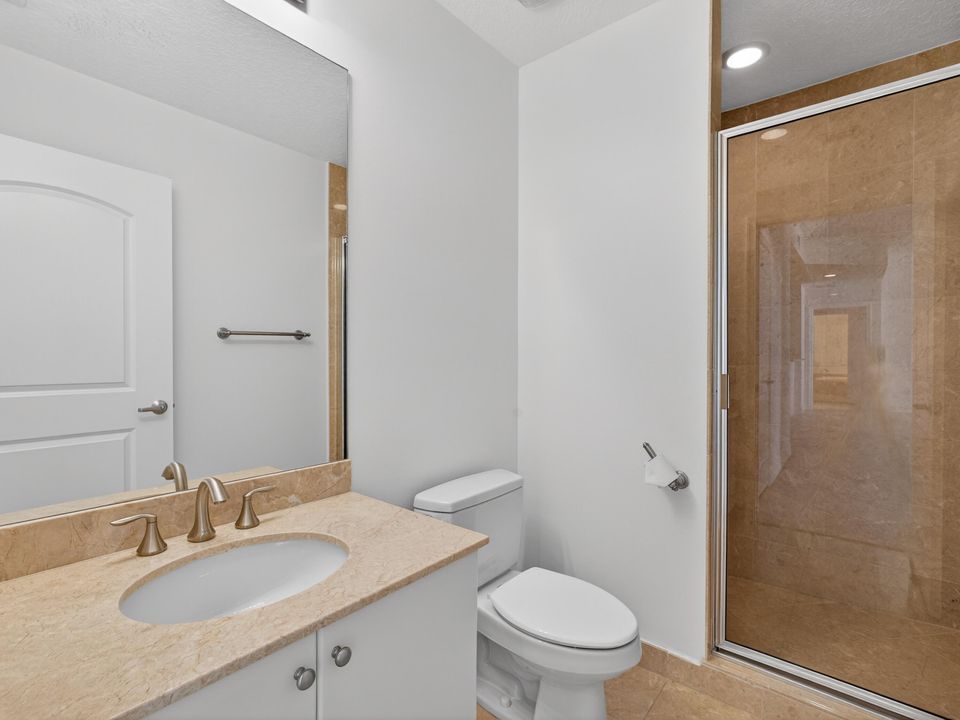 For Sale: $1,100,000 (2 beds, 2 baths, 1648 Square Feet)